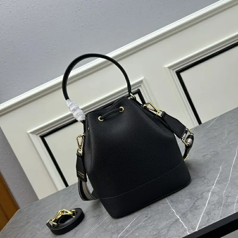 prada aaa qualite sac a main  pour femme s_12105672